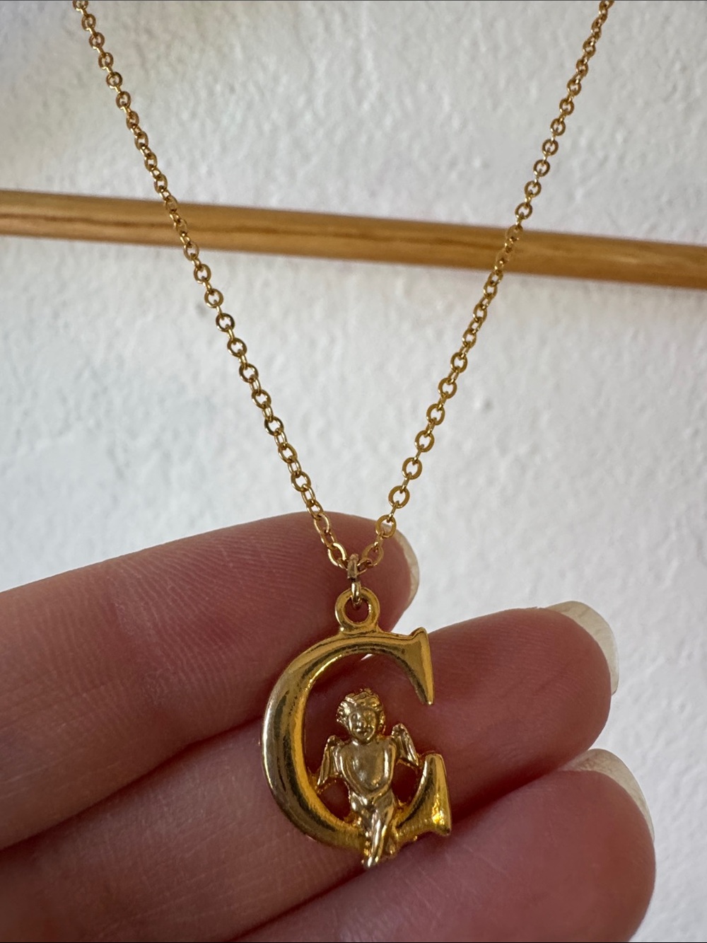 Gold Tone Initial‎ C Necklace